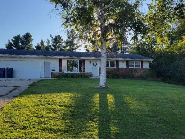 612 Lake STREET, Cascade, WI 53011