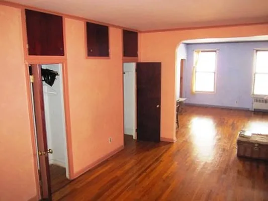 Rented by New York Realty Minimax Inc | media 27