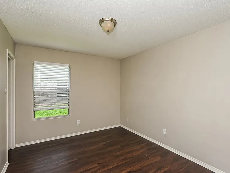 317 Taylor St — Photo 14