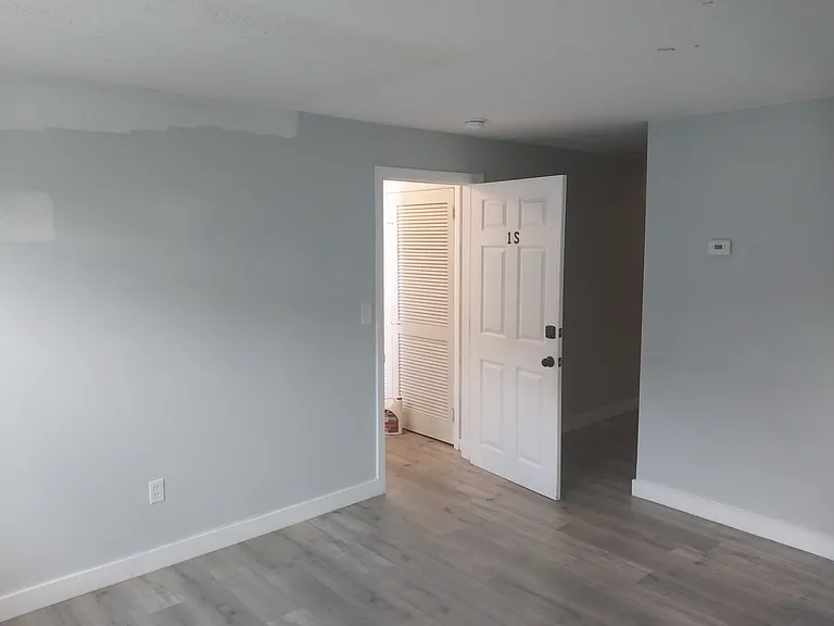 124 Ash St #1S — Photo 2