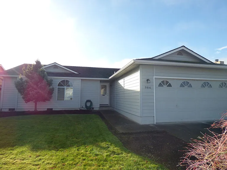 986 Eastwind Ct N — Photo 2