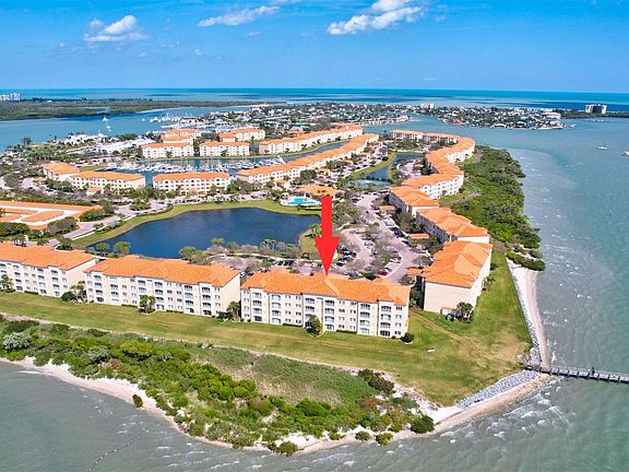 5th image of 31 Harbour Isle Drive #105