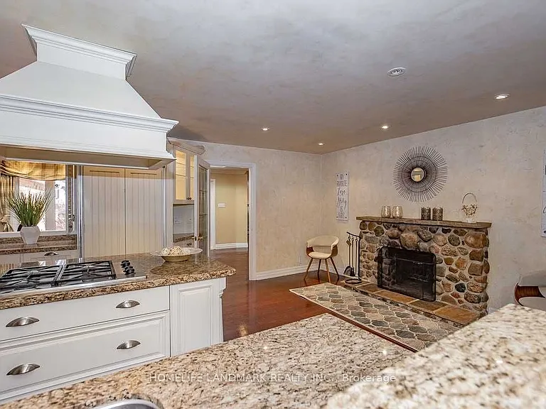 2301 Bennington Gate — Photo 18