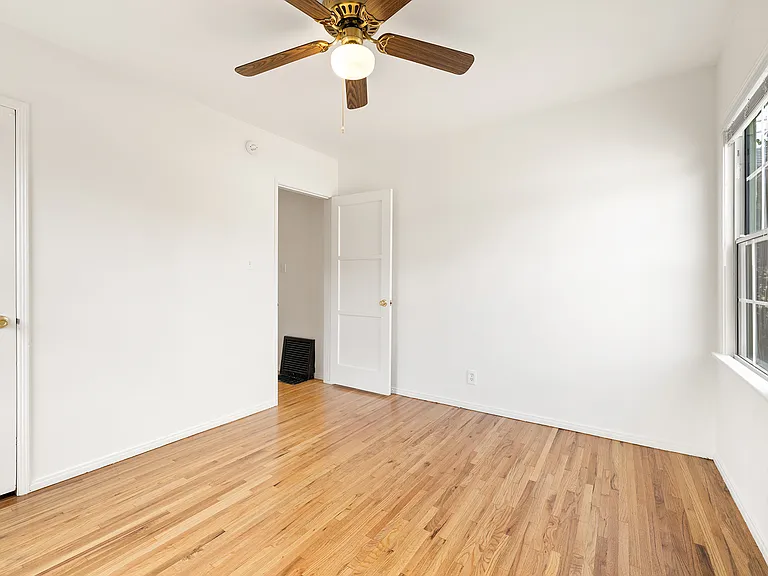 10820-10822 Bloomfield St #2 — Photo 15