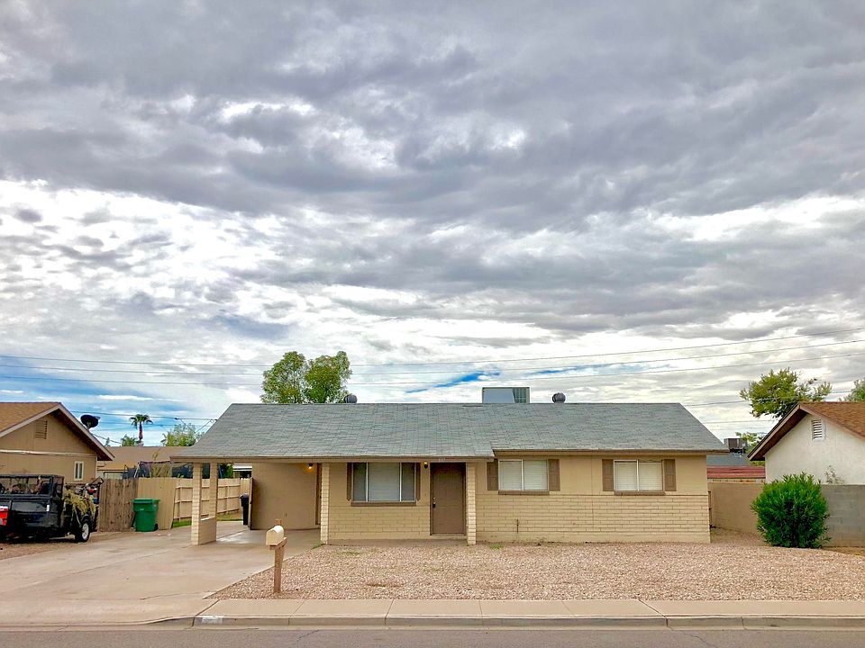 1st image of 837 E 10th Ave