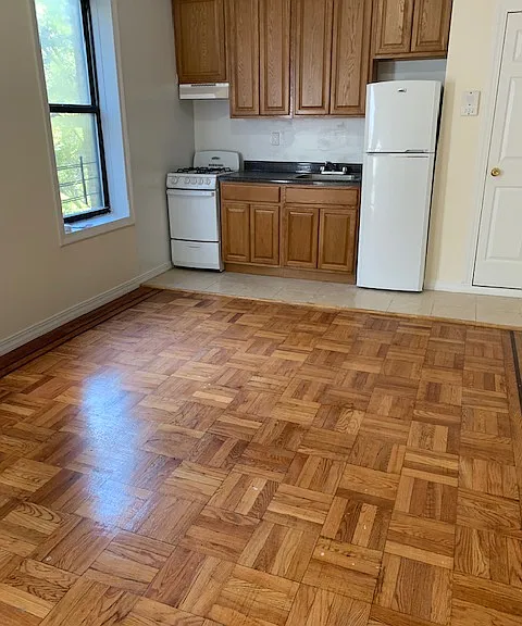 209 Bennett Ave #5C — Photo 6