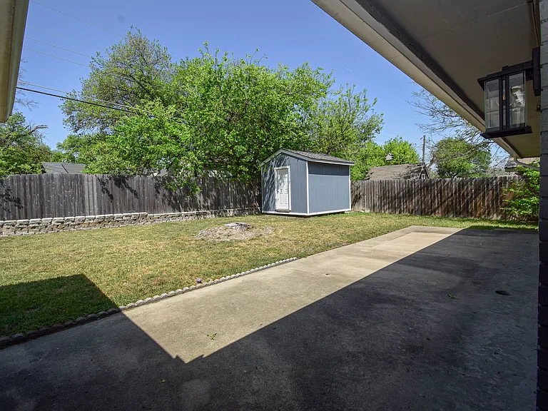 205 Tanglewood Rd — Photo 39