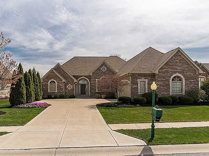 1st image of 16492 Gleneagles Ct