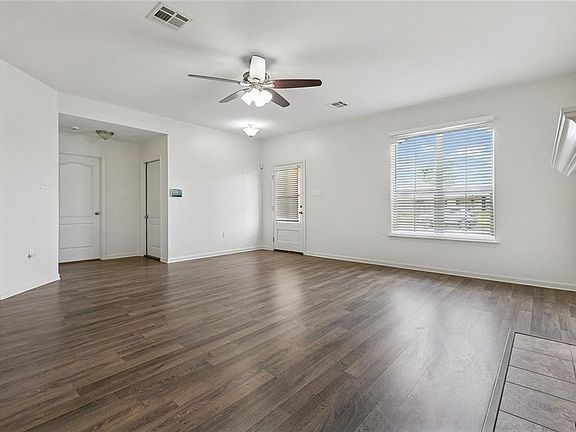 5th image of 329 Allie Ln