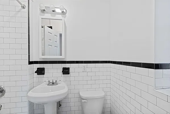 Rented by MNS | media 28