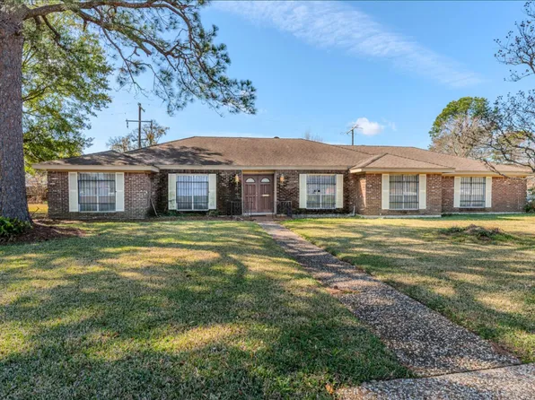 3649 Memorial Blvd, Port Arthur, TX 77640