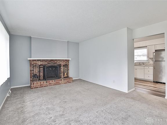 5th image of 2629 El Camino Dr