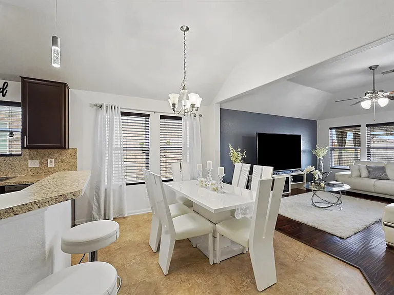 18523 Windy Stone Dr — Photo 5