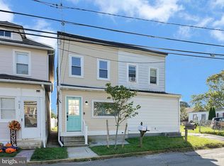 55 Oregon Ave, Hamilton, NJ 08610