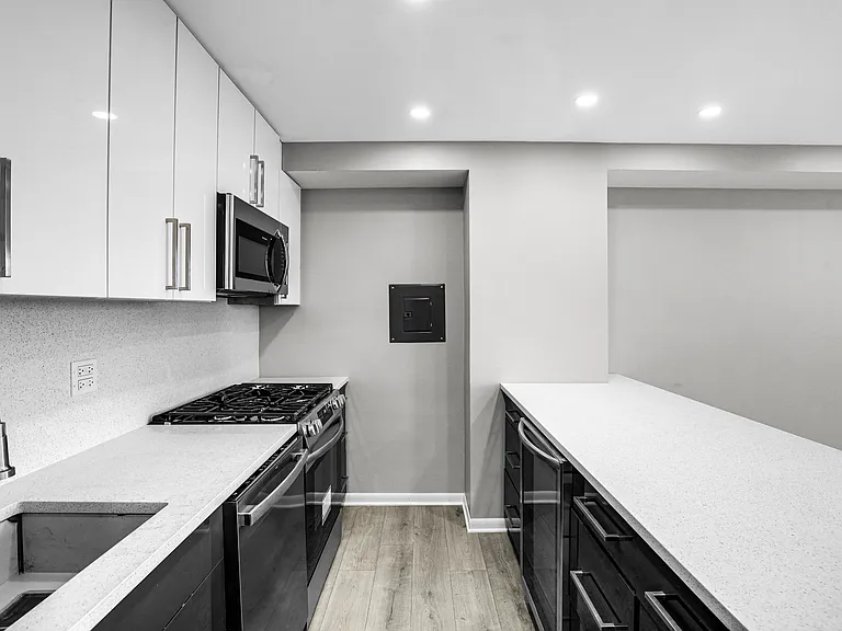 3950 N Lake Shore Dr #1516 — Photo 7