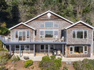 112 Sea Crest Ct, Otter Rock, OR 97369