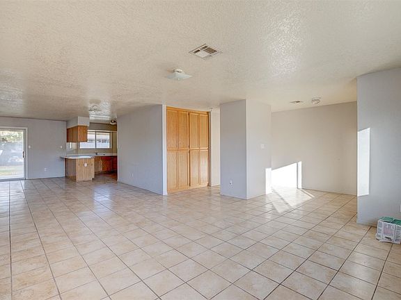 2nd image of 2908 W 30th St