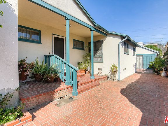 5th image of 2488 Wellesley Ave