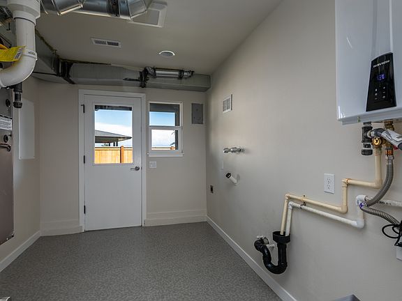 3rd image of 18550 53rd Ave NE