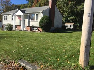 69 Valleyview Rd, Leominster, MA 01453