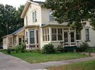 212 W 12th St, Holland, MI