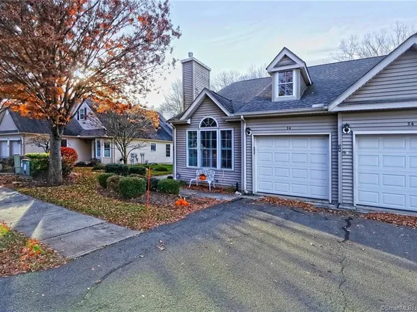 25 Hamden Hills Drive #34, Hamden, CT 06518