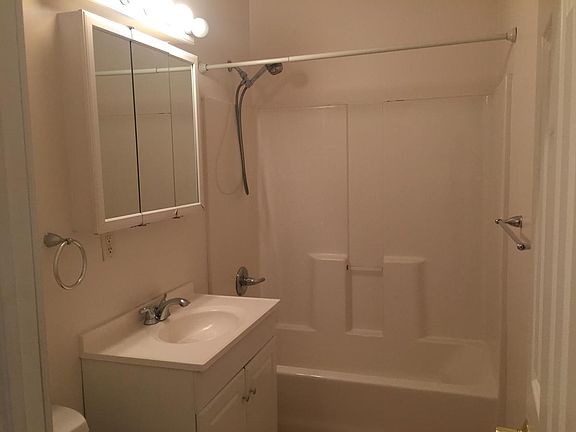 5th image of 47 Church St APT 1B