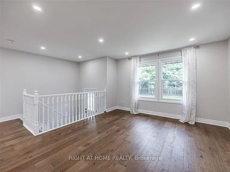 6913 Shelter Bay Rd #UPPER — Photo 4