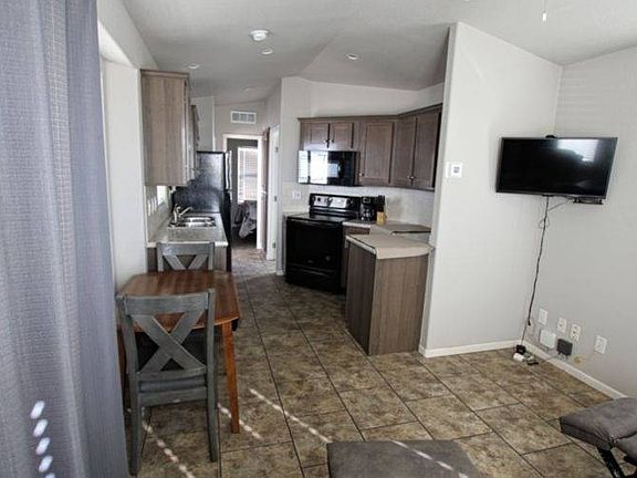 4th image of 1703 N Thornton Rd #323