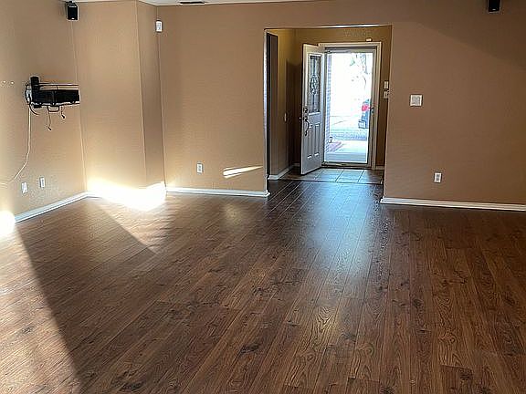 4th image of 10 Cristobal Ct