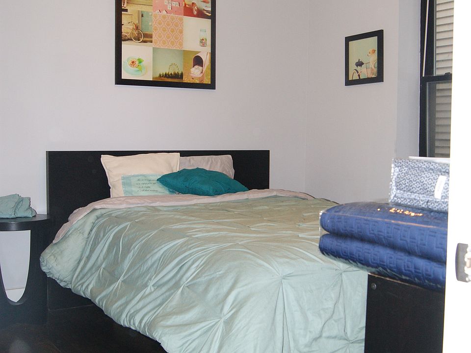 1st image of 1853 W Wellington Ave #1F