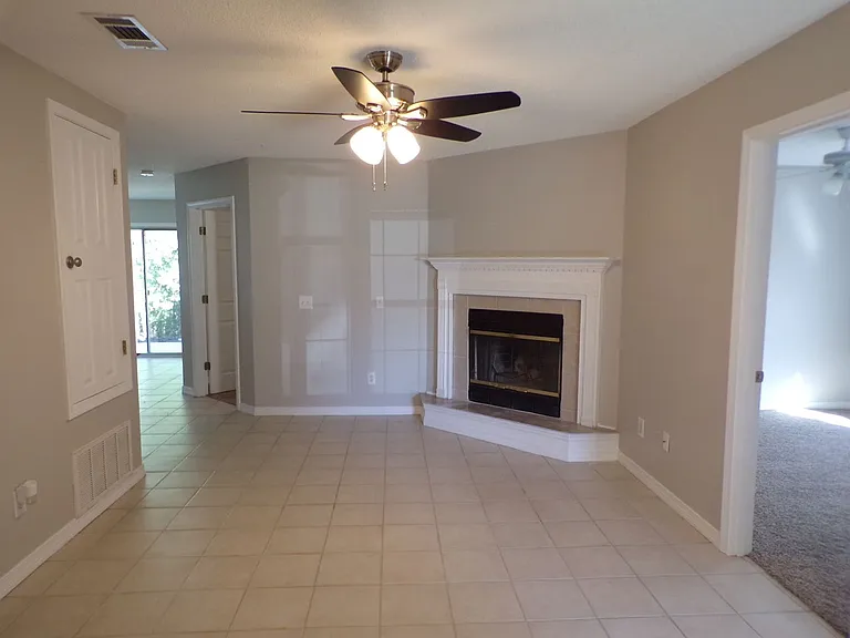 10608 Wilderness Ln — Photo 2