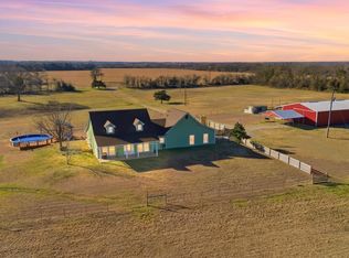 643 County Road 2992, Windom, TX 75492