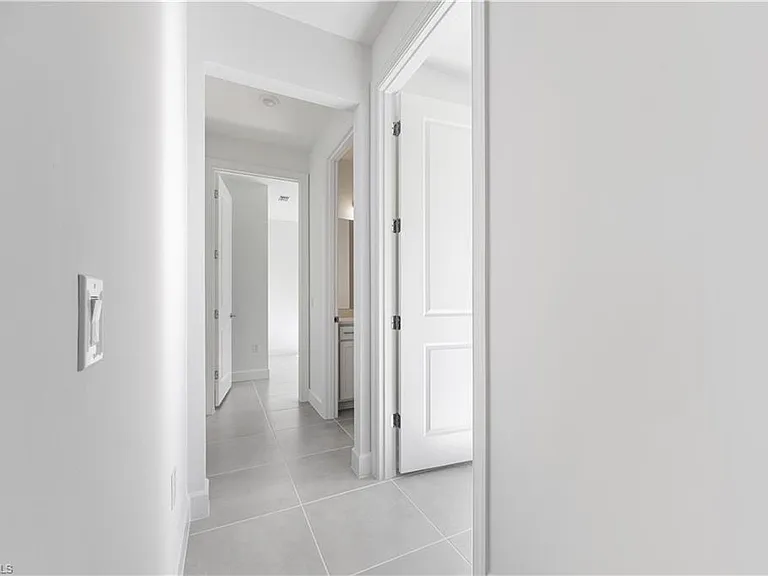 19226 Hinkley Dr — Photo 26