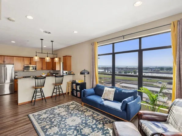 270 4th St E Unit 509, Saint Paul, MN 55101