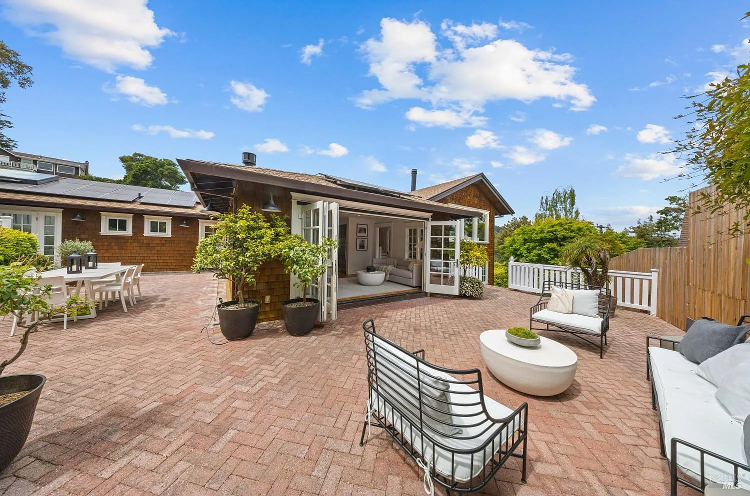 44 Mirabel Avenue photo 1