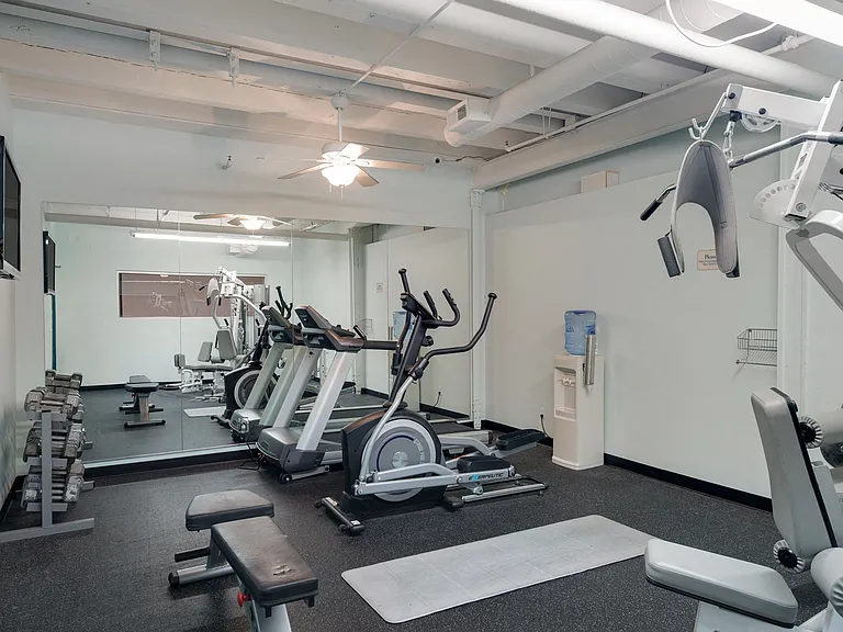 L15 Lofts — Photo 6