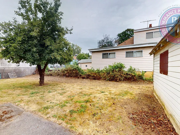 3723 SE Stephens St — Photo 24