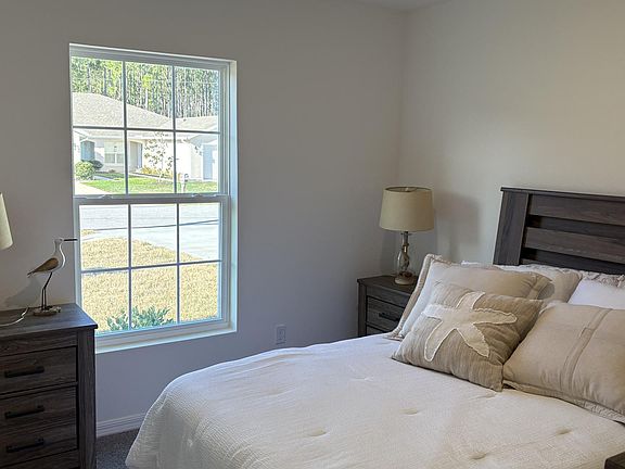 4th image of 50 Freneau Ln