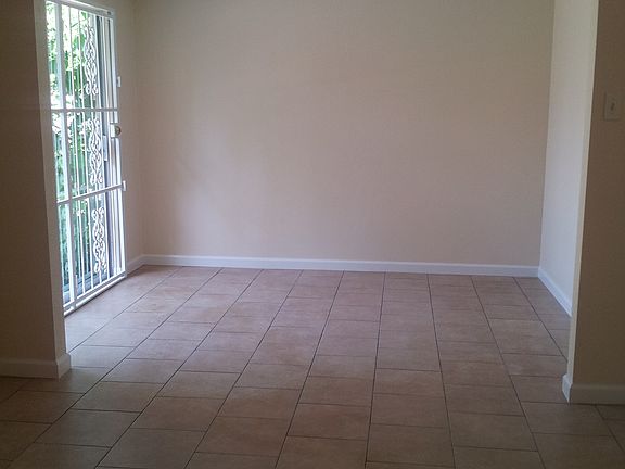3rd image of 11906 Crystalwood Dr