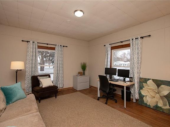 5th image of 611 W 1st Ave