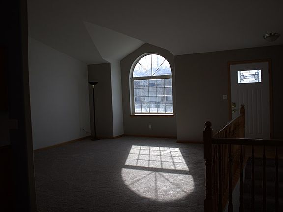 2nd image of 286 Leesburg Ln