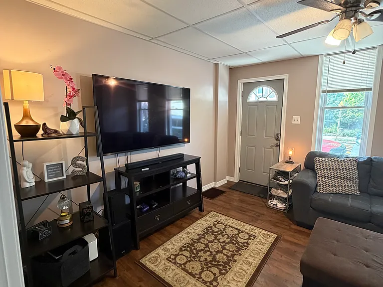 252 E Louther St — Photo 10