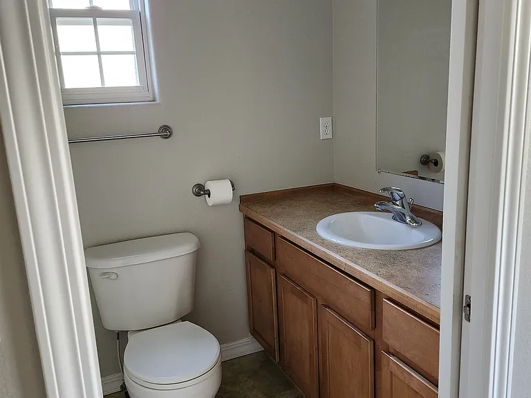 3007 W Madison Ave — Photo 15