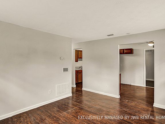4th image of 3838 Dawson St