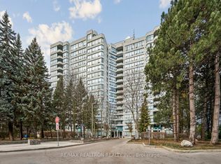 120 Promenade Cir #206, Vaughan, ON L4J 7W9