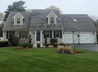 31 Thornberry Cir, Mashpee, MA 02649