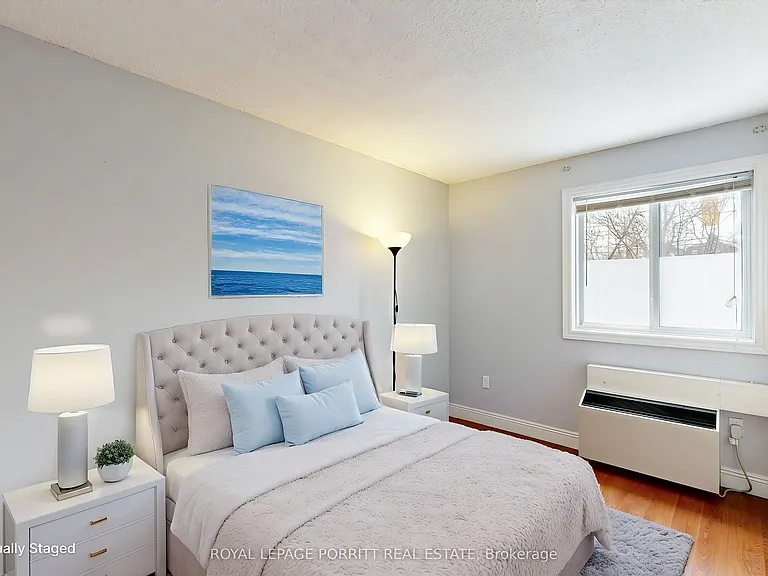 3835 Lake Shore Blvd W #104 — Photo 5
