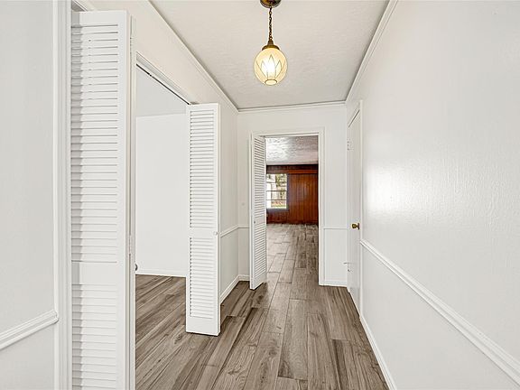 4th image of 1611 Droxford Dr