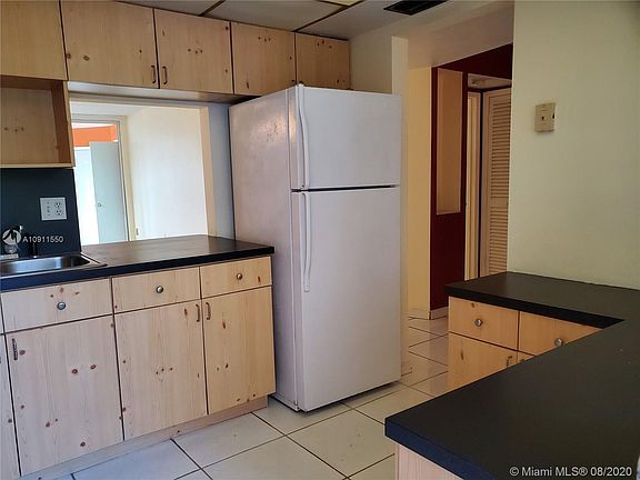 4th image of 1350 NE 191st St #B102